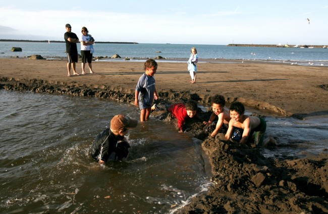 Children playing at Ngamotu Beach. 