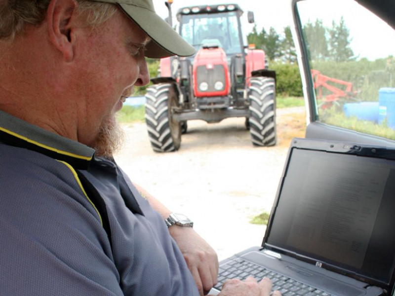 The land and farm hub gives farmers and rural operators an easy way to find the information they need. Farmer online