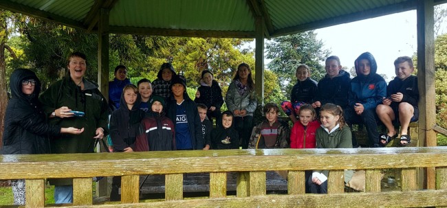 Kaponga School group at Hollard Gardens. 