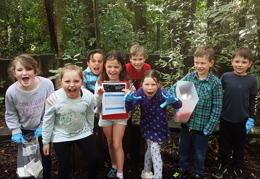 Woodleigh school students 896px