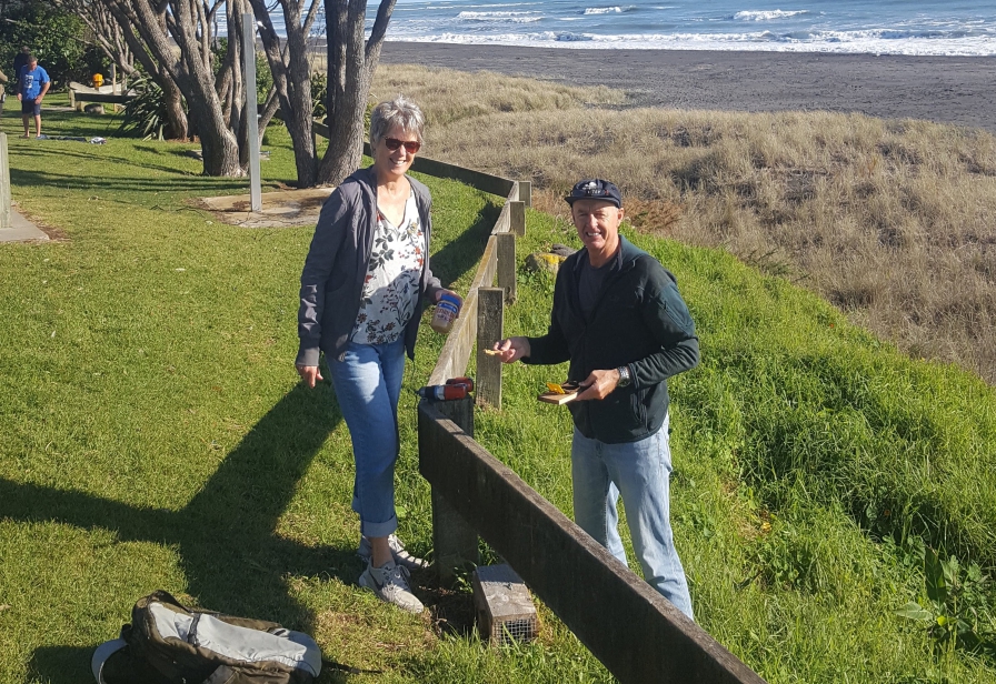 Oakura trappers libby and clive 896x616