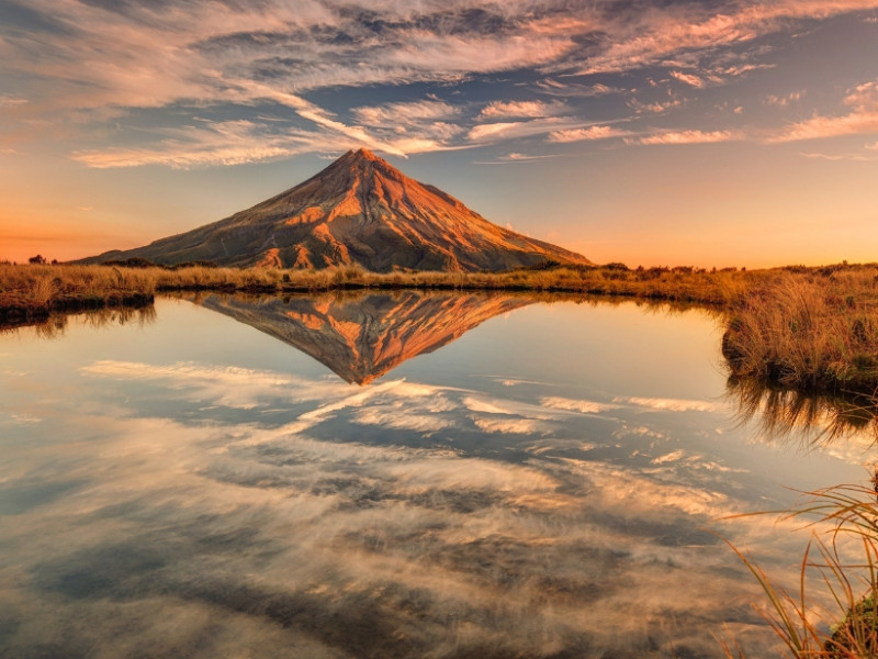 Hero shots Mt Taranak reflection Pixabay